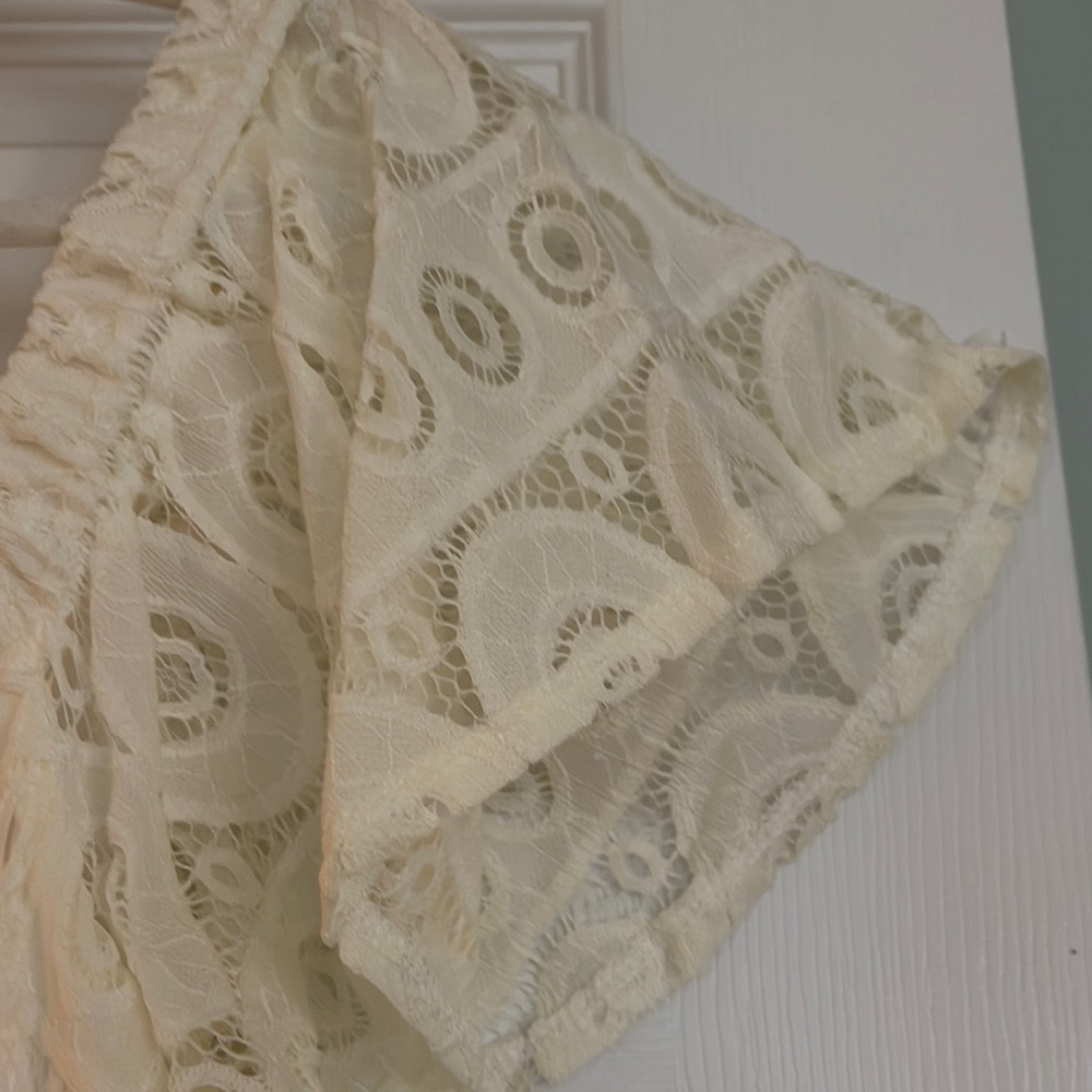 Roz & Ali Cream Lace Dress - Picture 2 of 3